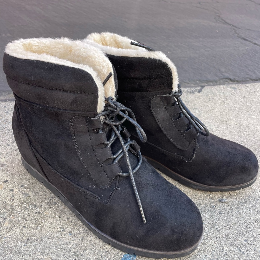 Cozy Black Vegan Fur Suede lace up booties - Picture 10 of 10
